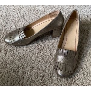 Chinese Laundry Mica Gold Fringe Pump Block Heels